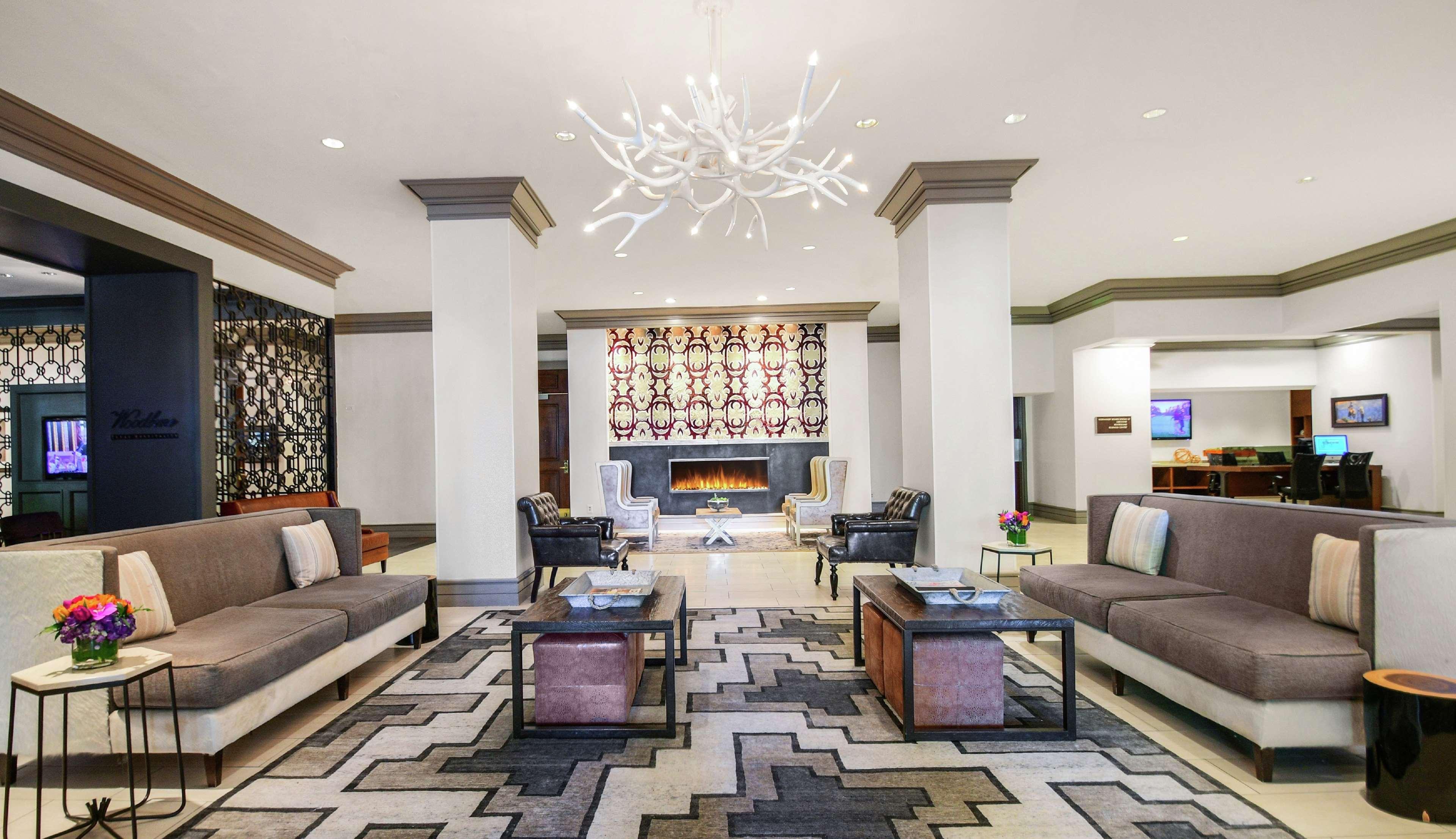 Hilton Dallas-Park Cities Экстерьер фото