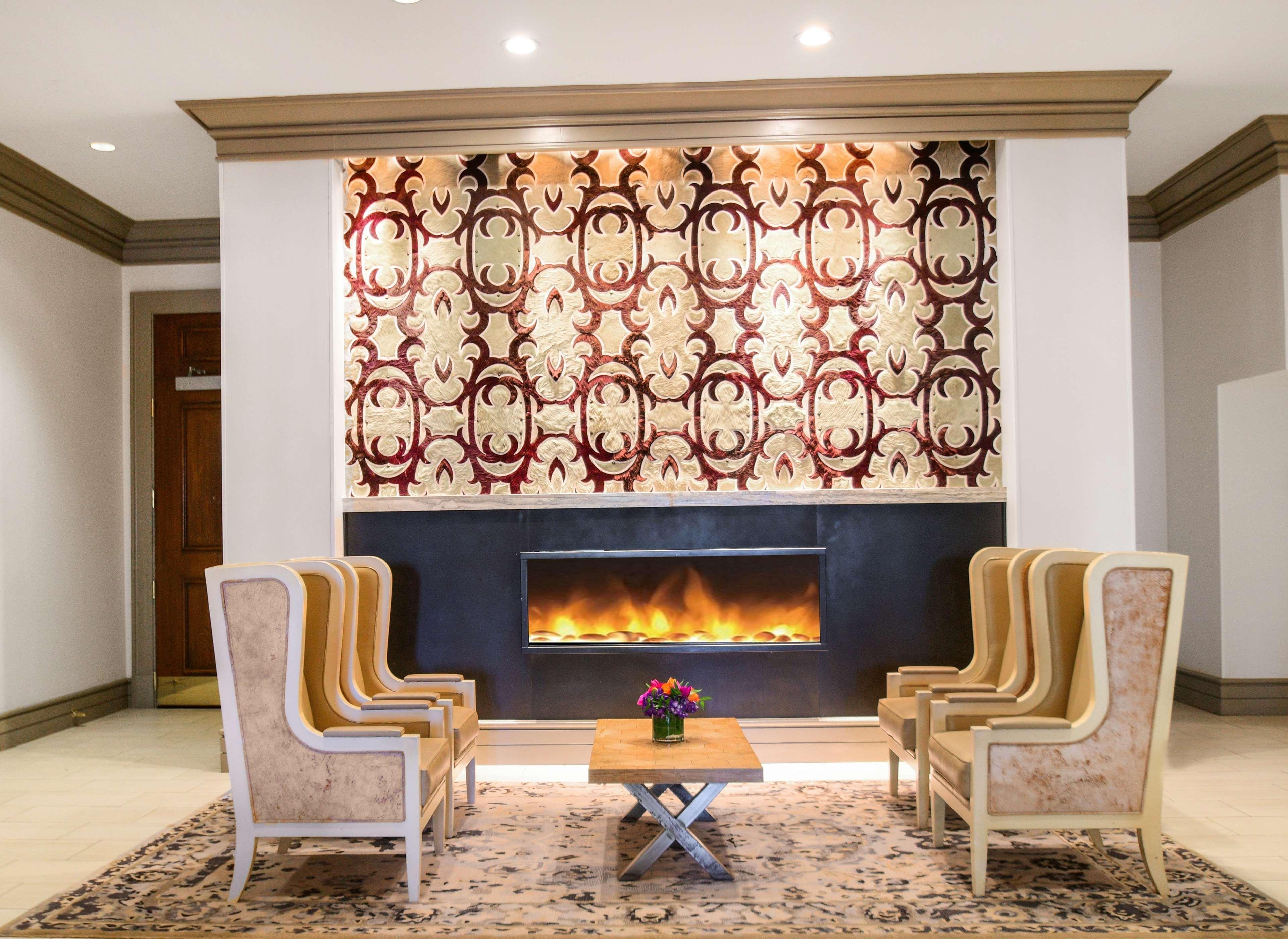 Hilton Dallas-Park Cities Экстерьер фото