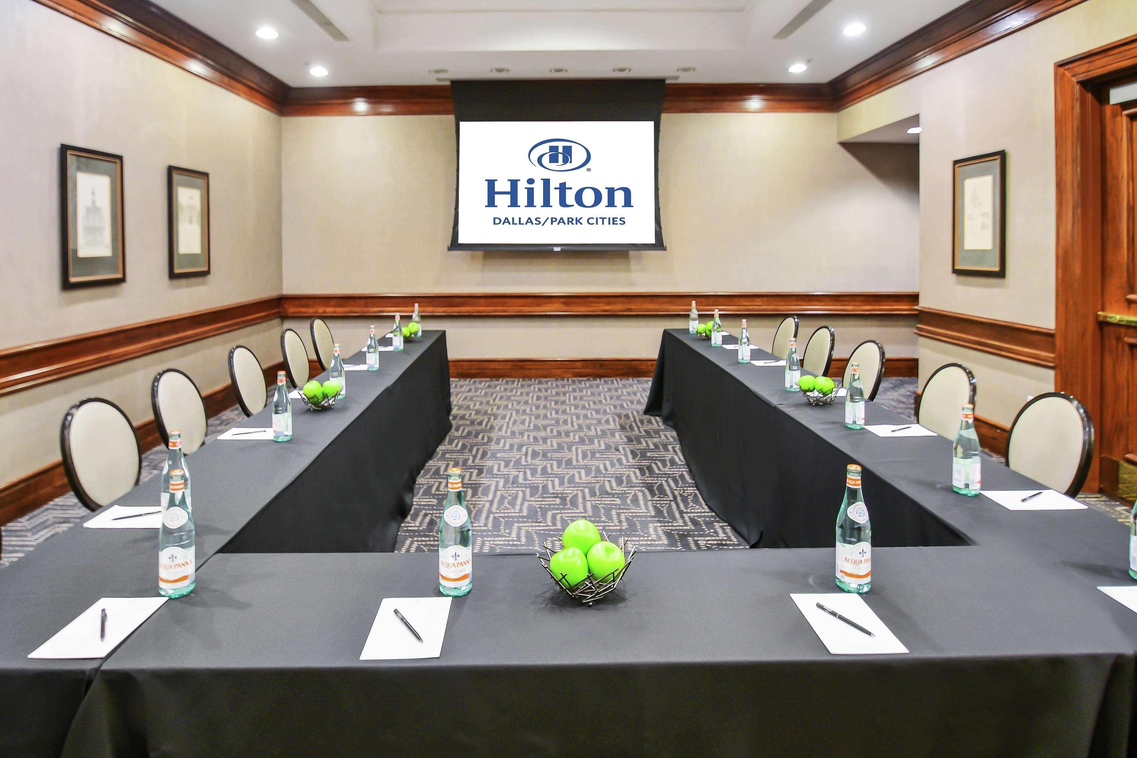 Hilton Dallas-Park Cities Экстерьер фото