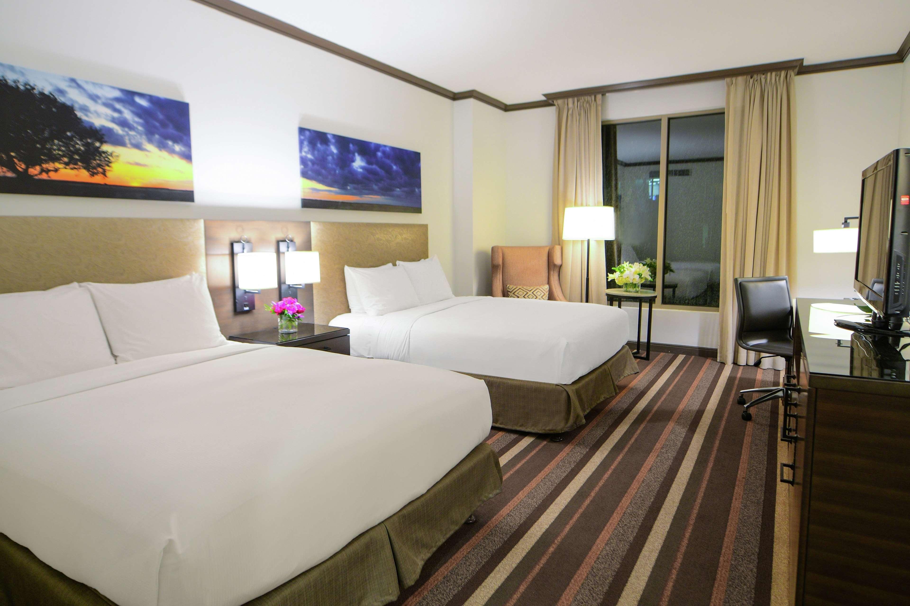Hilton Dallas-Park Cities Экстерьер фото