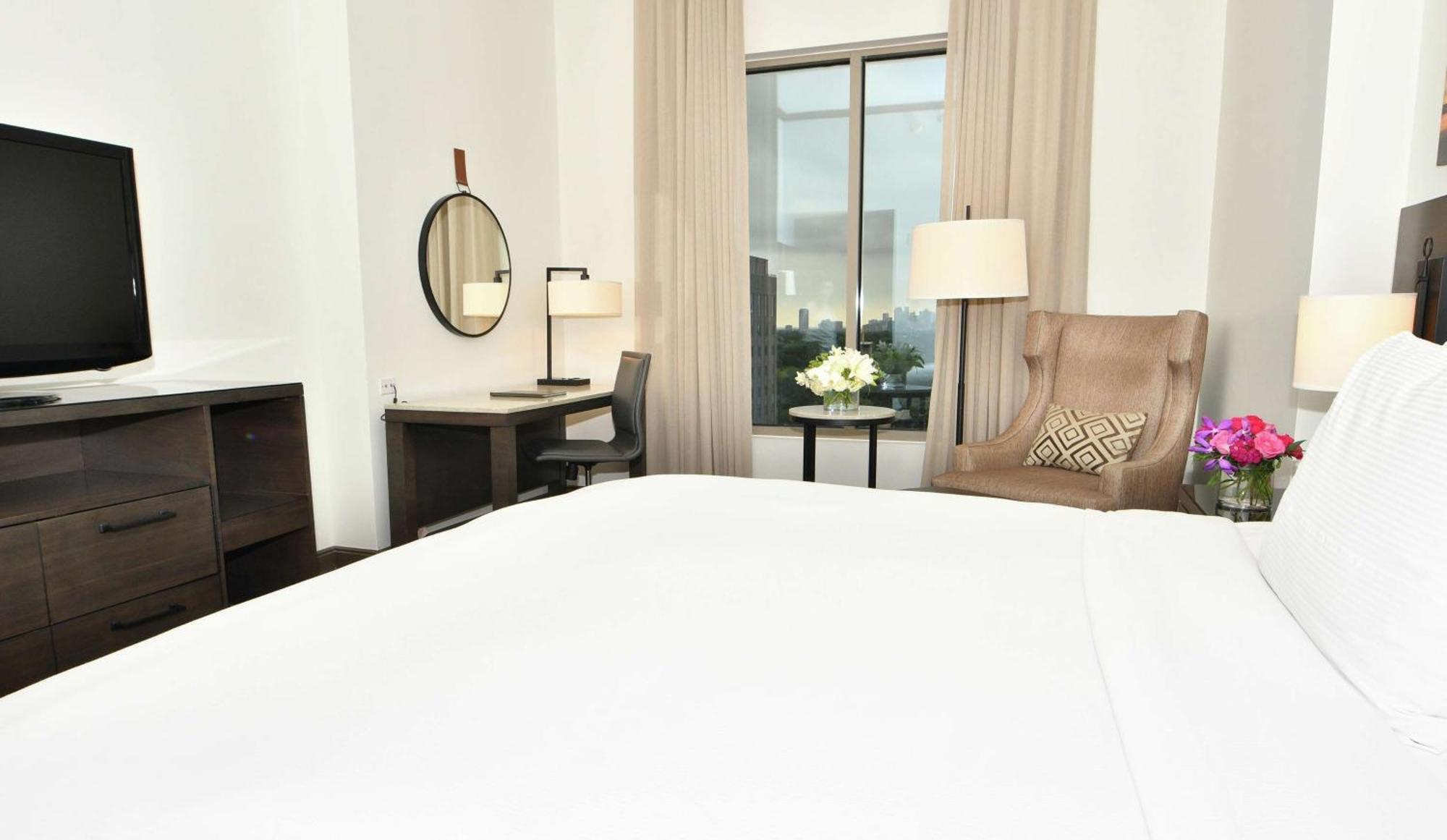 Hilton Dallas-Park Cities Экстерьер фото