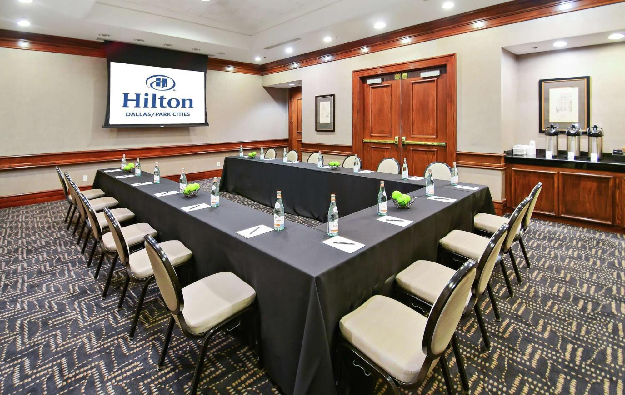 Hilton Dallas-Park Cities Экстерьер фото