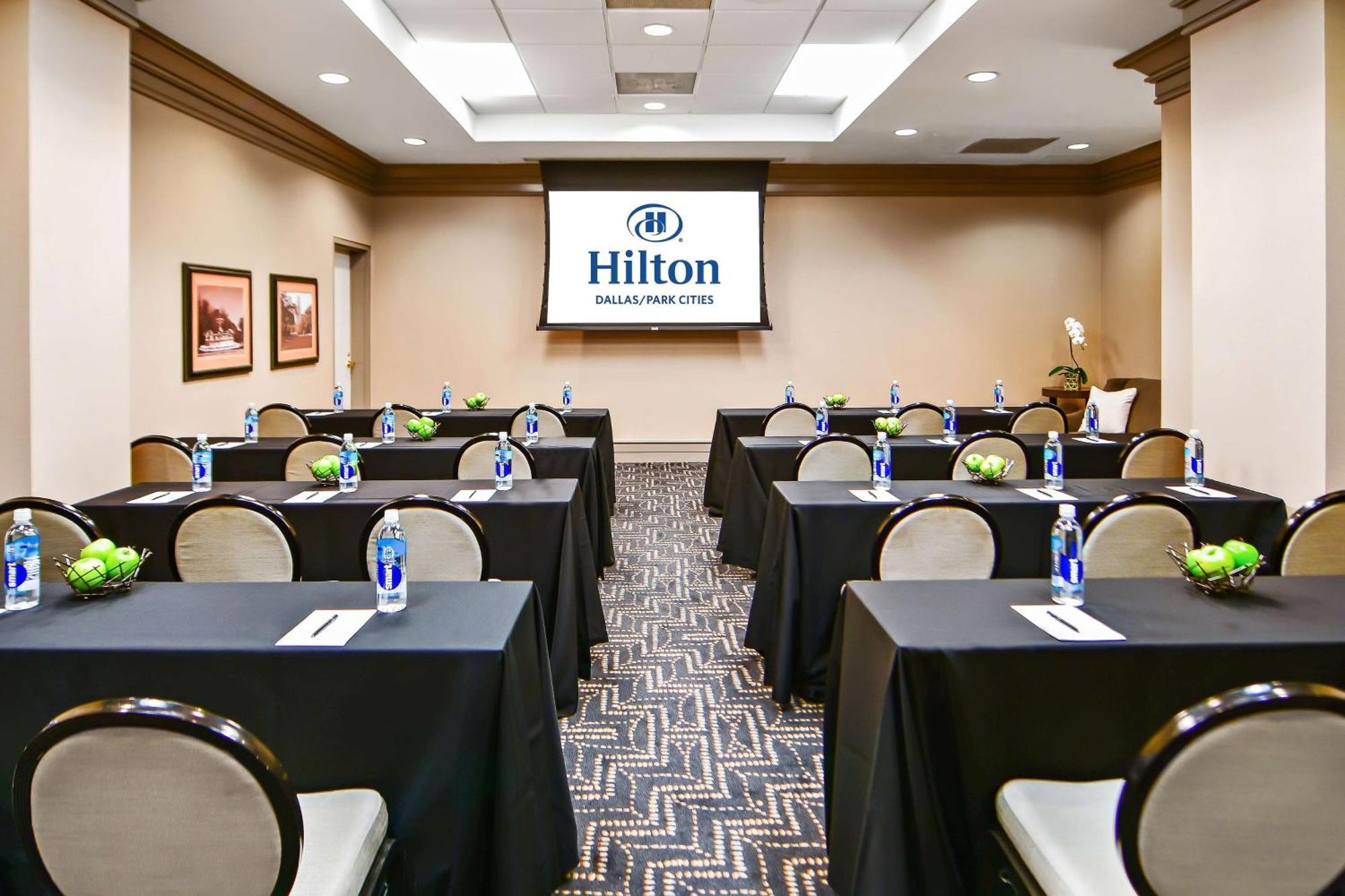 Hilton Dallas-Park Cities Экстерьер фото