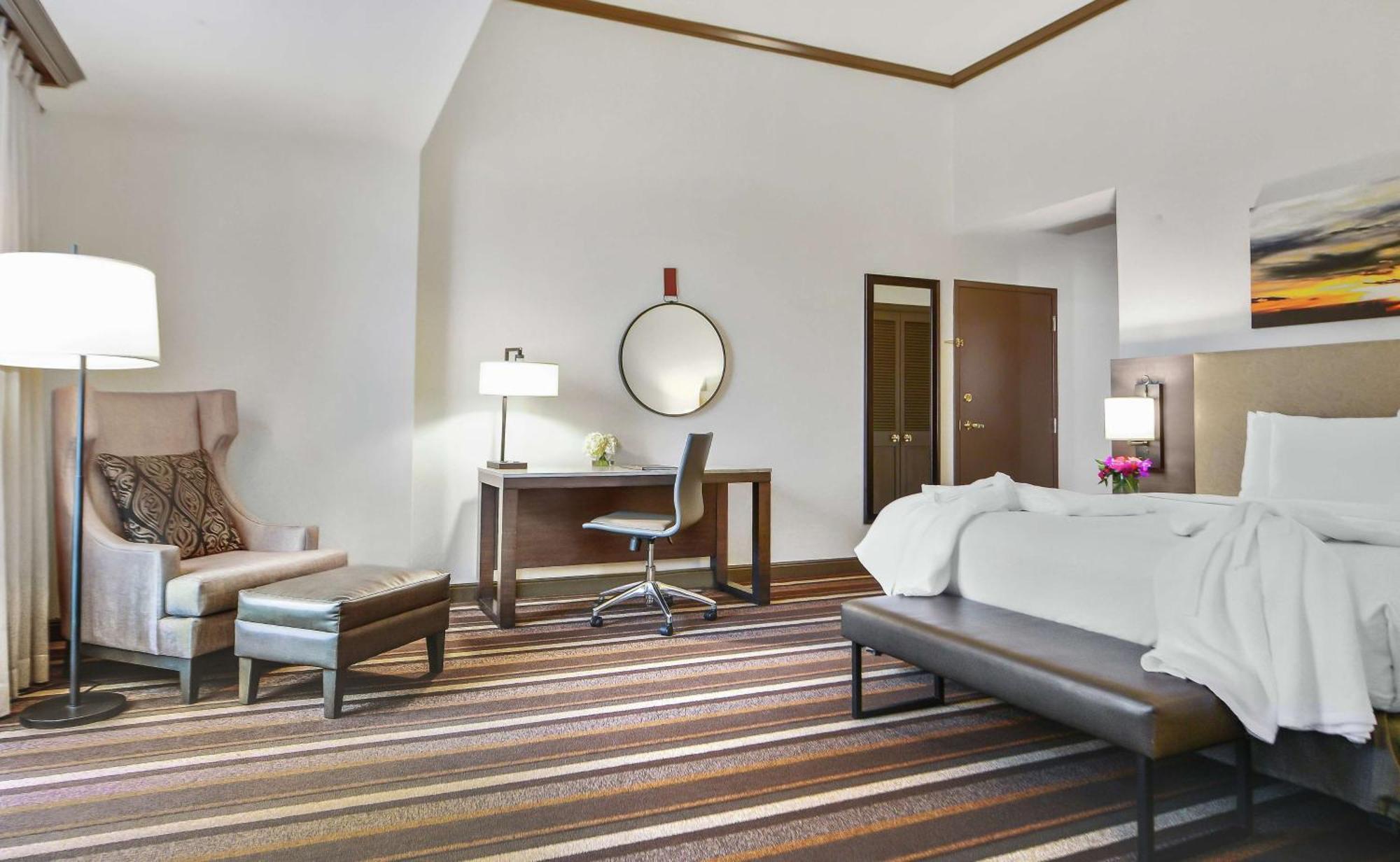 Hilton Dallas-Park Cities Экстерьер фото